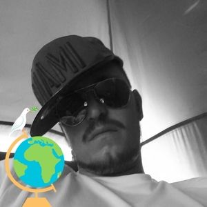 Meet your Posher, Christopher